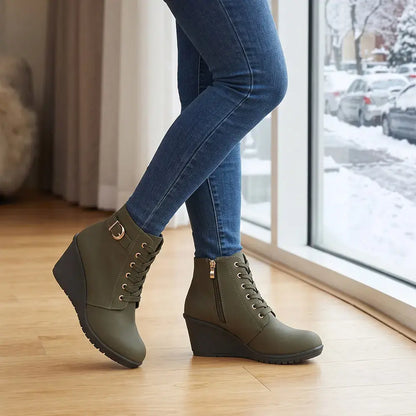 【veľkosti 35-42】👢 Dámske zimné kotníkové boty na klínku , bočný zips, 5 farieb, stabilný krok.