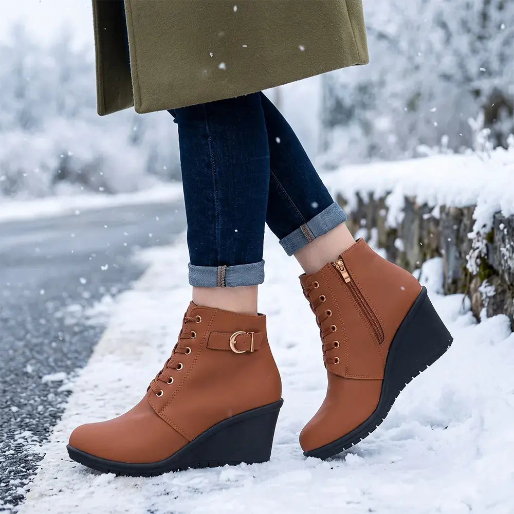 【veľkosti 35-42】👢 Dámske zimné kotníkové boty na klínku , bočný zips, 5 farieb, stabilný krok.